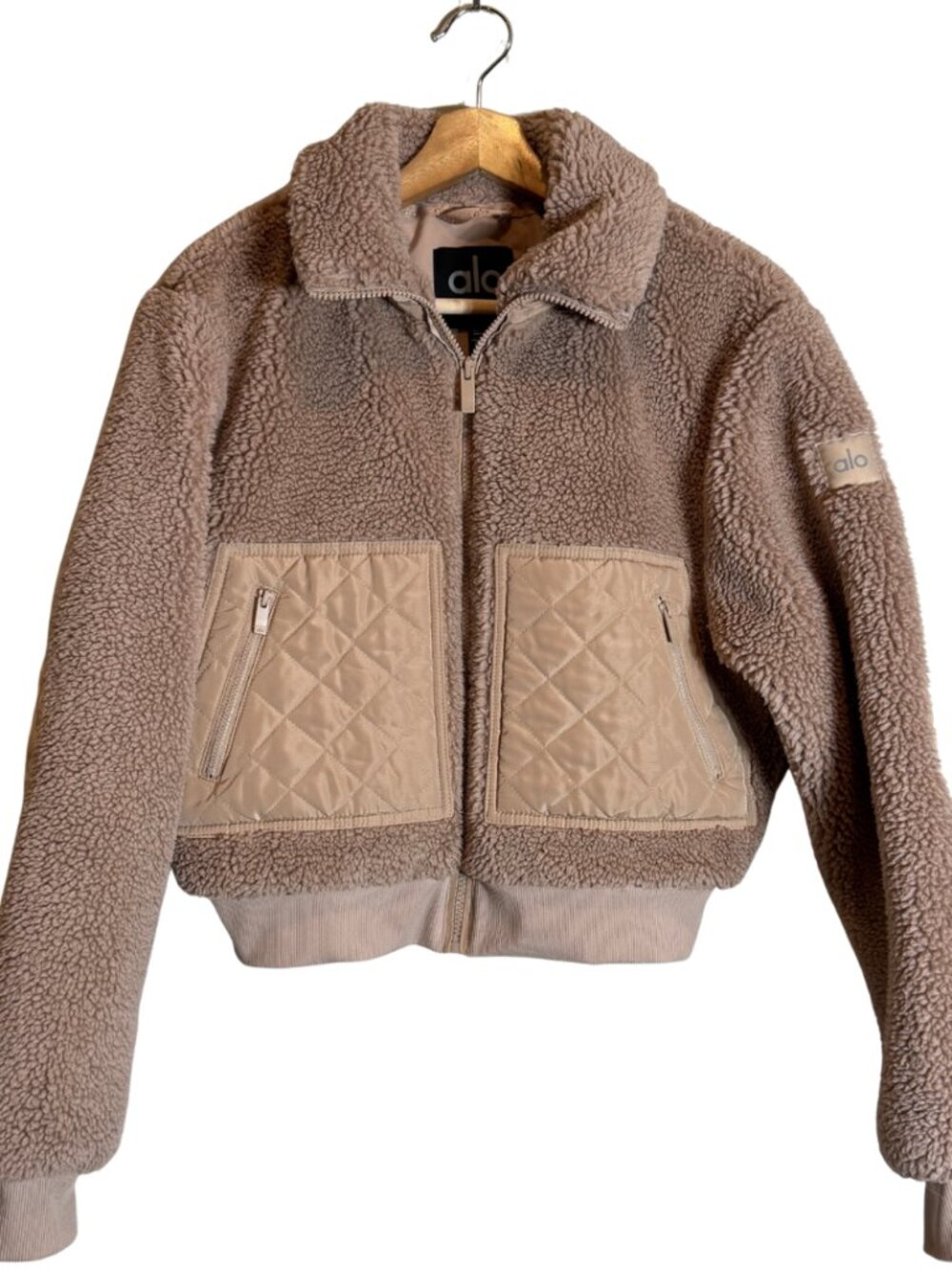 Alo Sherpa Edge Bomber Jacket Coat Women's XS Chai Latte Quilted Active Gym NWOT